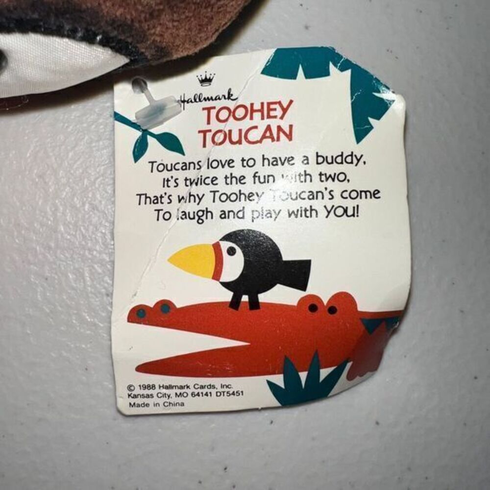 Hallmark 1988 Toohey Toucan Plush Stuffed Animal Tags Attached - Picture 8 of 8